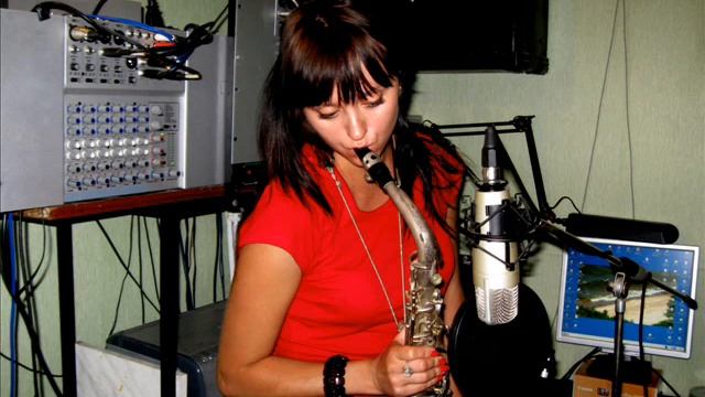 РОЗЫ И САКСОФОН смотреть онлайн