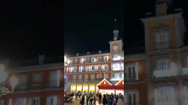 Plaza Mayor de Madrid y mercado navideño / Christmas market