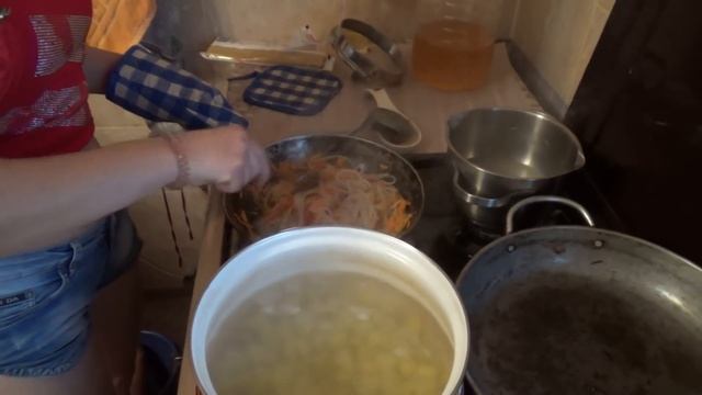 ИНТЕРЕСНЫЙ СУП / РЕМОНТ ВИДЕОКАМЕРЫ / НЕ ДУМАЛ ЧТО ЗАКОНЧУ / СМОТРЮ И ЗАМЕРЗАЮ смотреть онлайн