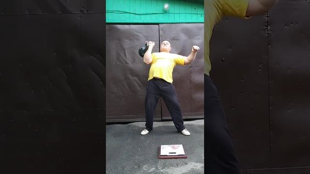 СИЛЬНЕЙШИЕ ЛЮДИ МИРА НЕ МОГУТ ПОВТОРИТЬ !!! МИЗИНЦЕМ 32кг НА 32раза !!! РЕКОРД МИРА !!! смотреть онлайн