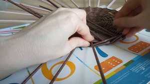 крышка с внутренним бортиком/несколько вариантов/короб круглый/2 часть/из газетных трубочек