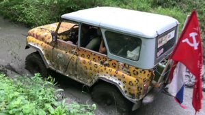 Nissan Patrol и Opel Frontera улетели в обрыв, Нива на боку утопили УАЗ ДТП всё это Рейд памяти 2018