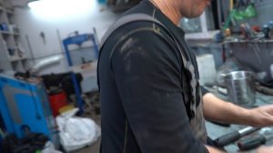 Замена масла в коробке Audi Q8 | Дилер доказывает обратное