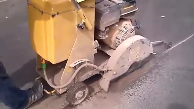 Алмазная резка Алматы 87077335555 бетона.Асфальторезчик. смотреть онлайн