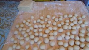 ШАРИКИ ИЗ СГУЩЕНКИ ЖАРЕНЫЕ В МАСЛЕ НА СКОВОРОДЕ