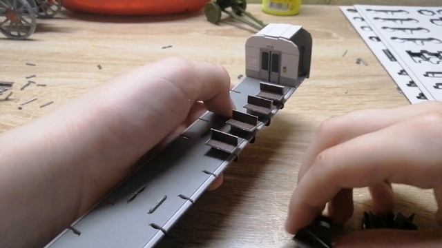 Собираю модель электрички ЭР-2 смотреть онлайн