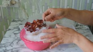 Объемная сушка цветов в силикагелевом наполнителе. Drying flowers in silica gel.