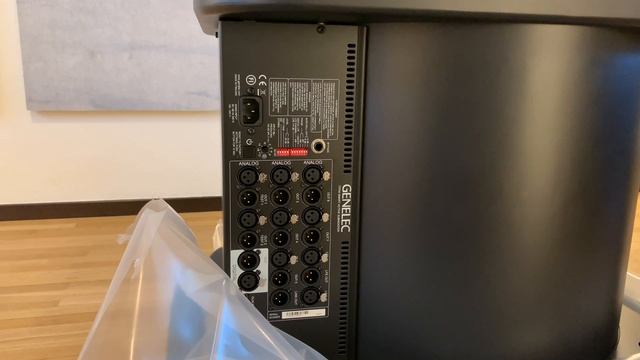 Unboxing : GENELEC 7370A SAM Studio Subwoofer смотреть онлайн