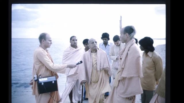 Шрила Прабхупада - 16.03.1974 - Вриндаван - Беседа - Наставления напрямую от Кришны. смотреть онлайн