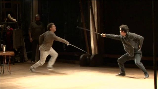 HAMLET - Wagner Moura - Trecho da estréia em SP no Teatro FAAP смотреть онлайн