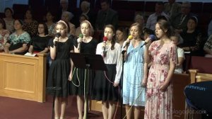 На Твоем столе, мой,  Господь я лишь глина...