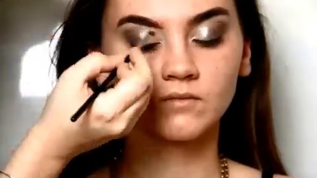 *NWMU* DELIKATNY MAKIJAŻ STUDNIÓWKOWY смотреть онлайн