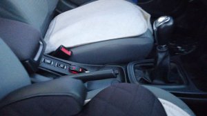 Двойной подлокотник на Nissan Almera Classic от Toyota Caldina ST215W 2001г.