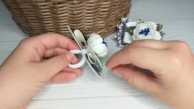 ОБЗОР РАБОТ ? Резиночки из фоамирана и не только ? Заколки из фоамирана ? Цветы из фоамирана ???