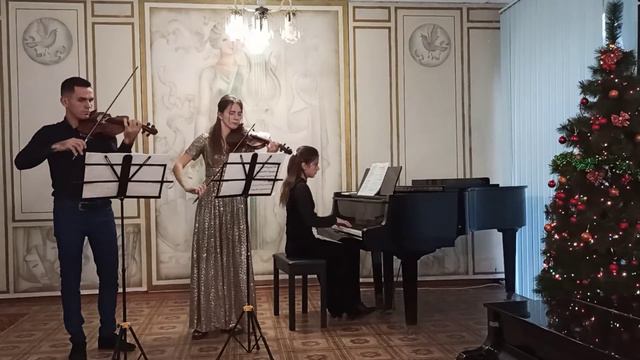 Й.С. Бах концерт для 2-х скрипок з оркестром d-moll 1ч. смотреть онлайн