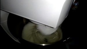 Как приготовить Белково заварной крем , для тортов и пирожное...