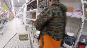 С котом вход разрешён! КЕВИН В ОГРОМНОМ МАГАЗИНЕ ДЕЛАЕТ ПОКУПКИ