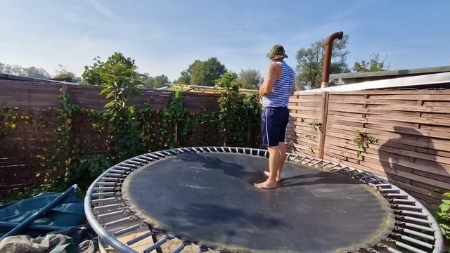 #111 привёз и установил батут на даче / #дачавгермании смотреть онлайн