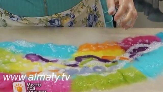 Шарф из шелка и войлока