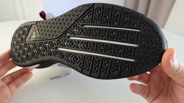 ADIDAS TRAINER V смотреть онлайн