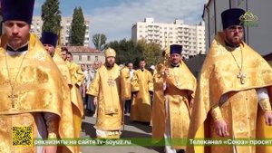 Глава Саратовской митрополии совершил Божественную литургию в храме святителя Тихона Задонского
