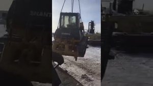 Бульдозер Шантуй SD16