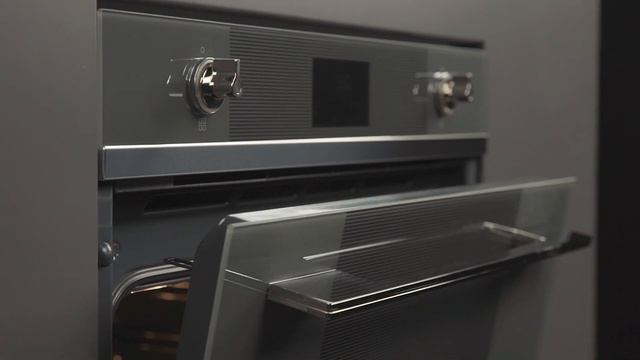 Духовые шкафы Smeg - Демонстрация дверцы нового поколения