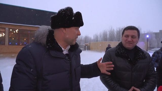 В Сургуте открыли самый большой в Тюменской области каток смотреть онлайн