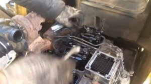 Экскаватор погрузчик Kamatsu 97r регулировка клапанов ⚒??