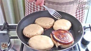 Такие оладьи вы еще не готовили? Пышные оладьи на молоке и вареной сгущенке. Легко приготовить!