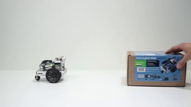 ActivityBot 360° keeps distance with PING))) rangefinder смотреть онлайн