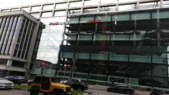 Автосалон Мерседес. Авилон Легенда на Автозаводской.