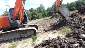 Что скрывается под травкой в местах размещения отходов. Мегион. 16.08.2017