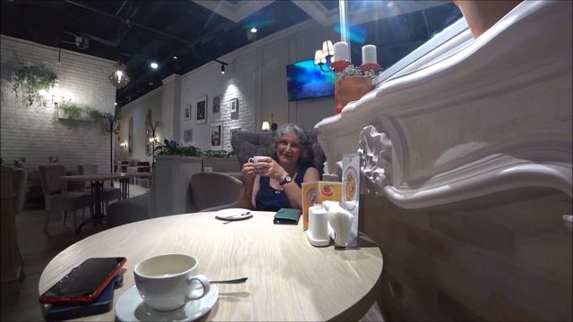 Я возвращаюсь к мужу! Аэропорт Пулково. СПб. Меня приехали проводить... смотреть онлайн