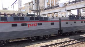 Электровоз ЧС8-038