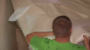 Пленка ПВХ для натяжных потолков. Как выглядит пленка ПВХ при монтаже натяжных потолков.[Priori]