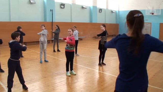 Занятие секции "Легкая атлетика" тренера Гордеевой Е.Г. смотреть онлайн