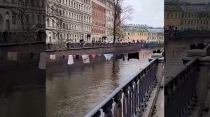 Большая стирка над каналом Грибоедова)))
