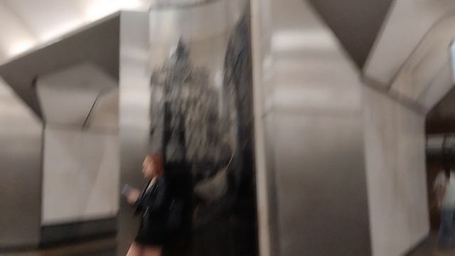 Обзор станции Московского метро Сретенский Бульвар.