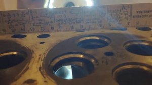 Измеряем линейкой плоскость ГБЦ hyundai starex