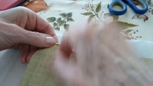 Как сделать уголок в платке ручным швом