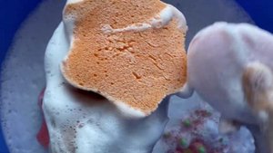 АСМР Распаковка и намыливание мыла "Dove" мочалкой.