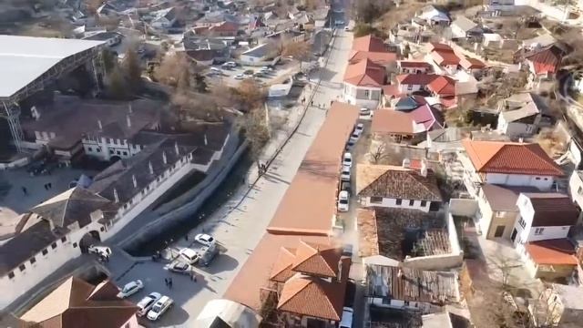Ханский дворец в Бахчисарае вид с высоты птичьего полёта. смотреть онлайн