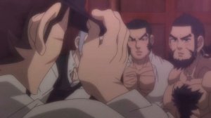 Мужики плотно подхавались мяса выдры и начали бороться | аниме Золотое Божество