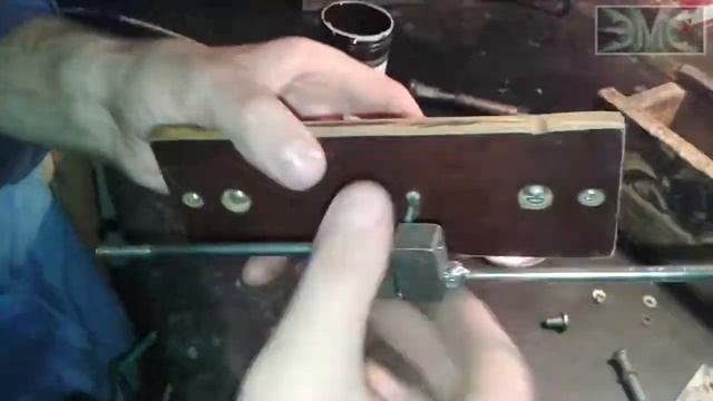 Самодельная подставка из текстолита для паяльника