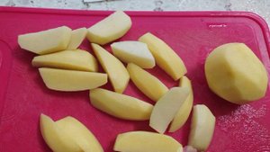 Запеченный картофель с моцареллой в духовке