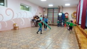 Физкультурное занятие во 2 младшей группе "В гостях у зайки"