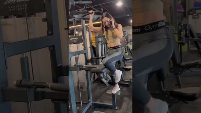 4 типа девушек в тренажёрном зале.
