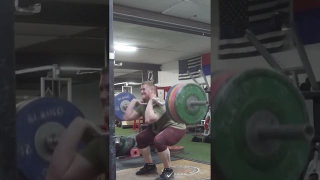 160 kg / 352 lb - Front Squat