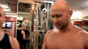 Турник Бодибилдинг мотивация - Качок vs Турник Мен - Отжимания vs Подтягивания Стрит Воркаут Гетто